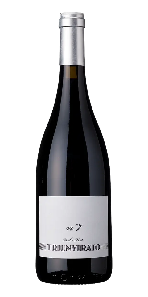 Garrafa do vinho Triunvirato N. 7